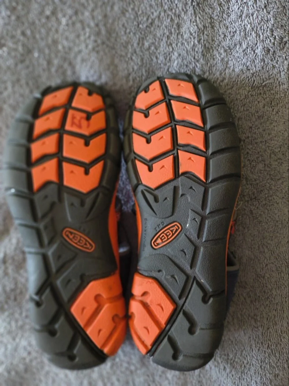 Keen Kids Sea Camp II Water CNX Hiking Sandals Orange Blue Size 2 Beach Play